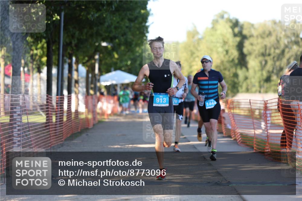 07.09.2025 - 19. Norderstedt Triathlon Michael Strokosch http://msf.ph/oto/8773096 07.09.2025 16:35:45 Laufen 376, 913, 924, 946, 1053, 1444 meine-sportfotos.de