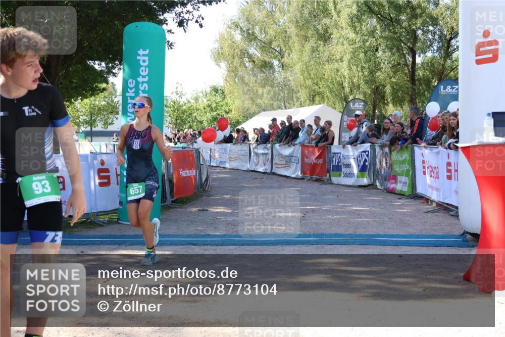 07.09.2025 - 19. Norderstedt Triathlon Zöllner http://msf.ph/oto/8773104 07.09.2025 10:54:45 Ziel 657, 1131 meine-sportfotos.de
