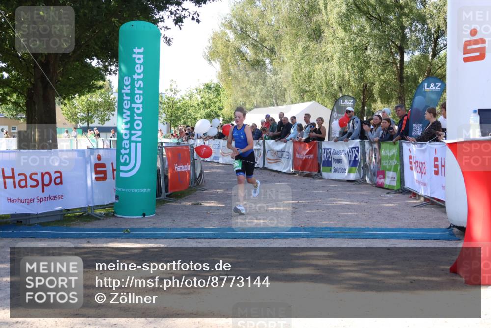 07.09.2025 - 19. Norderstedt Triathlon Zöllner http://msf.ph/oto/8773144 07.09.2025 10:55:18 Ziel 676 meine-sportfotos.de