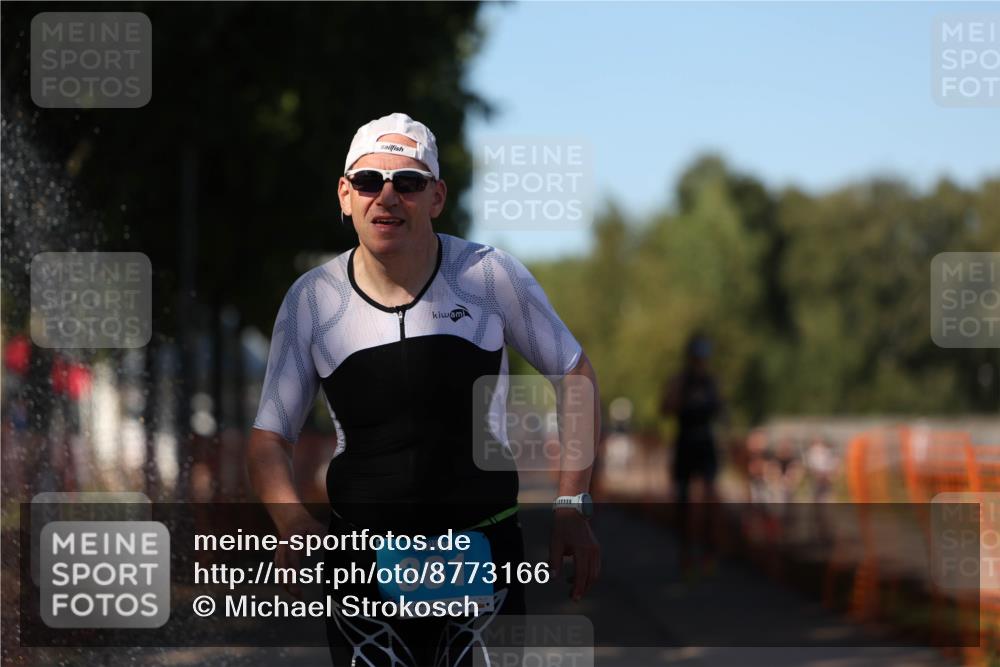 07.09.2025 - 19. Norderstedt Triathlon Michael Strokosch http://msf.ph/oto/8773166 07.09.2025 15:39:15 Laufen 469, 1439, 1480, 1498 meine-sportfotos.de