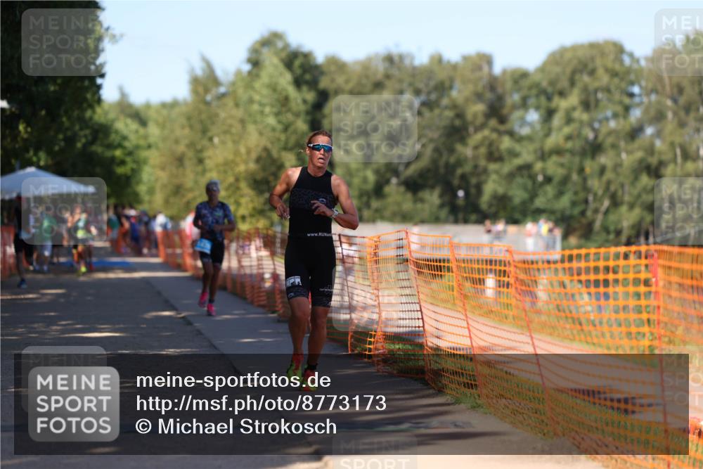 07.09.2025 - 19. Norderstedt Triathlon Michael Strokosch http://msf.ph/oto/8773173 07.09.2025 15:39:17 Laufen 469, 1439, 1480 meine-sportfotos.de