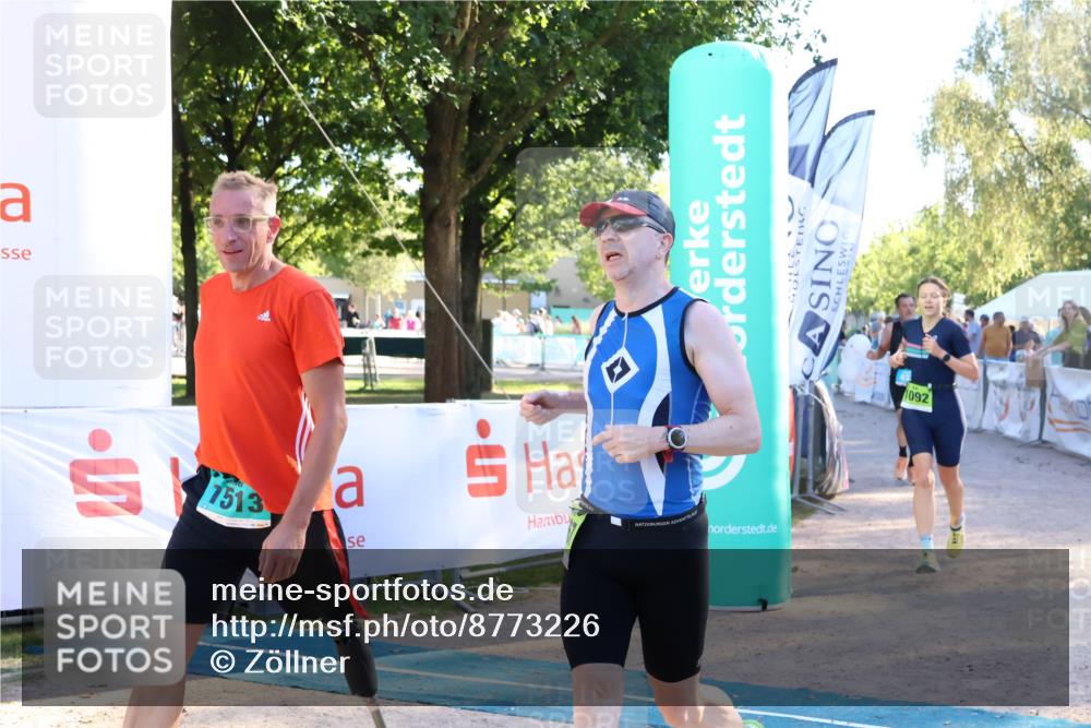 07.09.2025 - 19. Norderstedt Triathlon Zöllner http://msf.ph/oto/8773226 07.09.2025 16:52:00 Ziel 431, 1084, 1092, 1513, 1567 meine-sportfotos.de