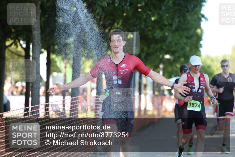07.09.2025 - 19. Norderstedt Triathlon Michael Strokosch http://msf.ph/oto/8773254 07.09.2025 16:36:41 Laufen 445, 950, 1084, 1571, 1574, 1579 meine-sportfotos.de