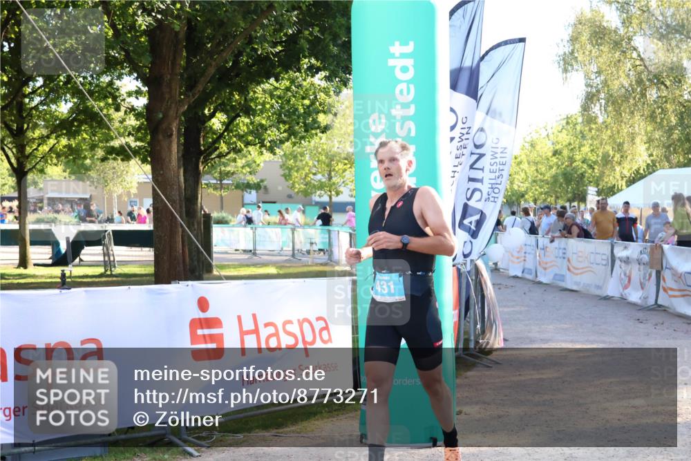 07.09.2025 - 19. Norderstedt Triathlon Zöllner http://msf.ph/oto/8773271 07.09.2025 16:52:03 Ziel 431, 1092, 1513, 1567 meine-sportfotos.de