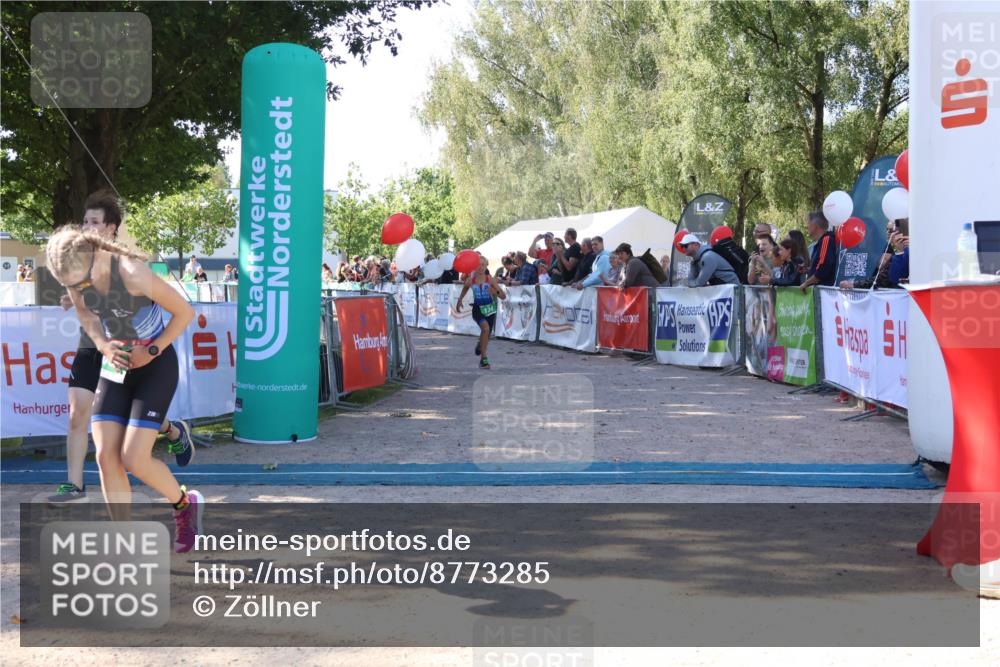 07.09.2025 - 19. Norderstedt Triathlon Zöllner http://msf.ph/oto/8773285 07.09.2025 10:56:00 Ziel 134, 637, 661, 680 meine-sportfotos.de