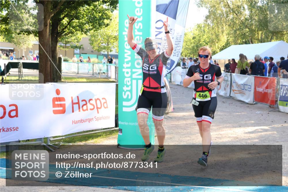 07.09.2025 - 19. Norderstedt Triathlon Zöllner http://msf.ph/oto/8773341 07.09.2025 16:52:42 Ziel 445, 446 meine-sportfotos.de