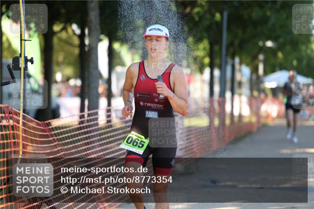 07.09.2025 - 19. Norderstedt Triathlon Michael Strokosch http://msf.ph/oto/8773354 07.09.2025 16:36:55 Laufen 530, 937, 1065, 1424 meine-sportfotos.de