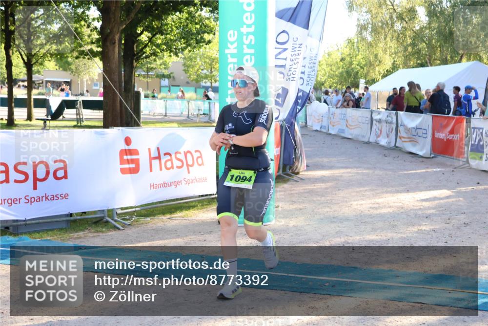 07.09.2025 - 19. Norderstedt Triathlon Zöllner http://msf.ph/oto/8773392 07.09.2025 16:52:51 Ziel 1094 meine-sportfotos.de
