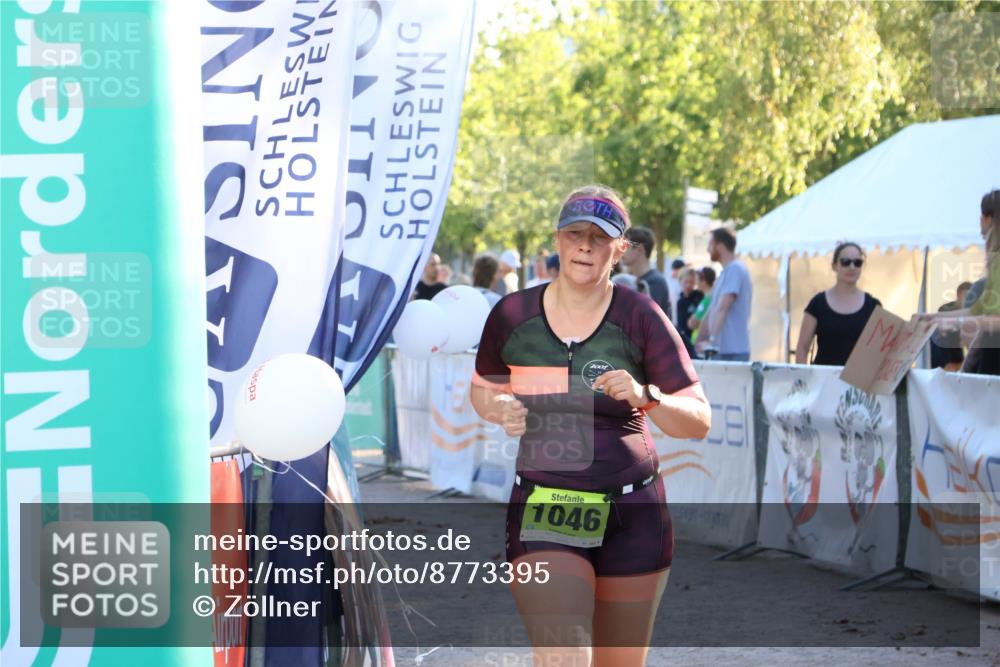 07.09.2025 - 19. Norderstedt Triathlon Zöllner http://msf.ph/oto/8773395 07.09.2025 16:52:56 Ziel 1046, 1094 meine-sportfotos.de
