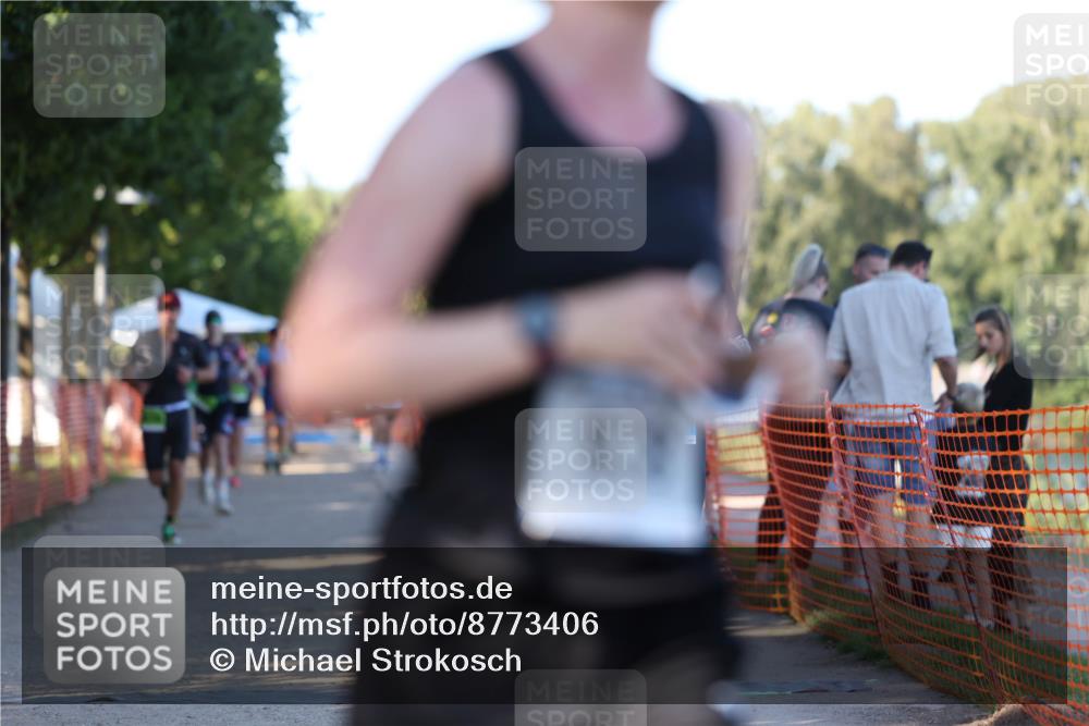 07.09.2025 - 19. Norderstedt Triathlon Michael Strokosch http://msf.ph/oto/8773406 07.09.2025 16:37:10 Laufen 402, 414, 938, 1051, 1417, 1591, 1610, 1624 meine-sportfotos.de