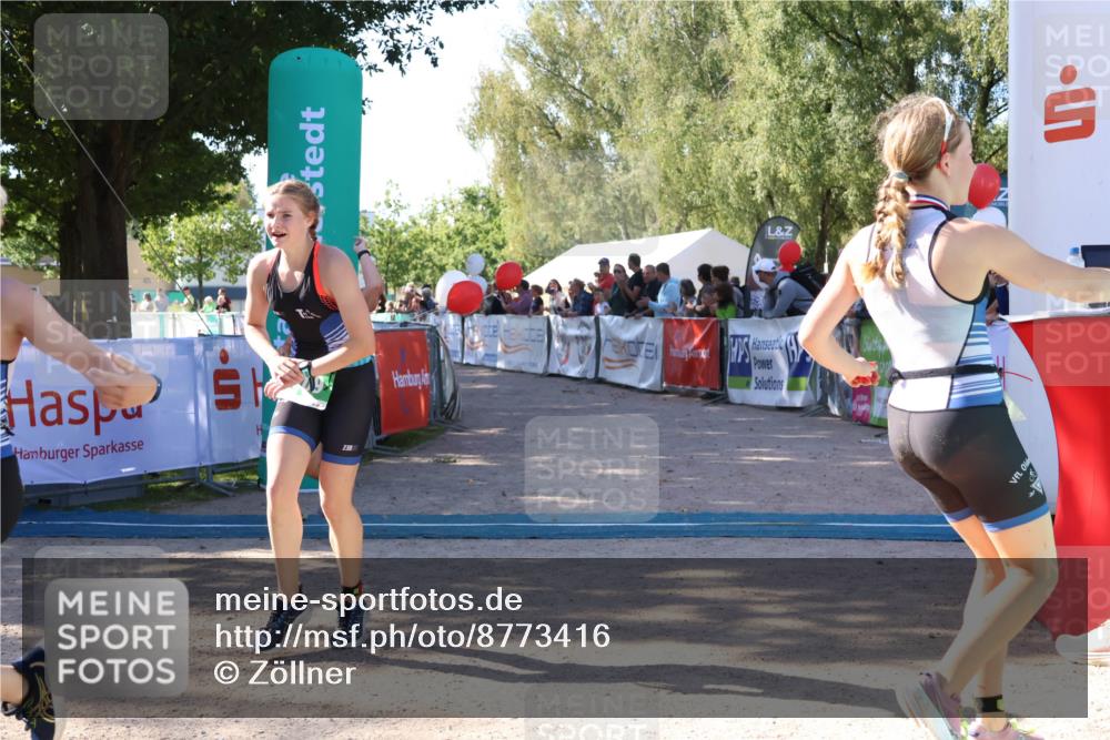 07.09.2025 - 19. Norderstedt Triathlon Zöllner http://msf.ph/oto/8773416 07.09.2025 10:56:28 Ziel 109, 114, 1150 meine-sportfotos.de