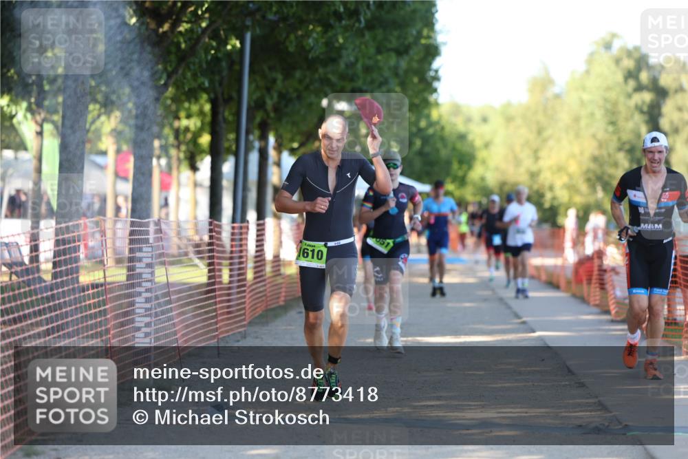 07.09.2025 - 19. Norderstedt Triathlon Michael Strokosch http://msf.ph/oto/8773418 07.09.2025 16:37:13 Laufen 402, 414, 1051, 1417, 1610 meine-sportfotos.de