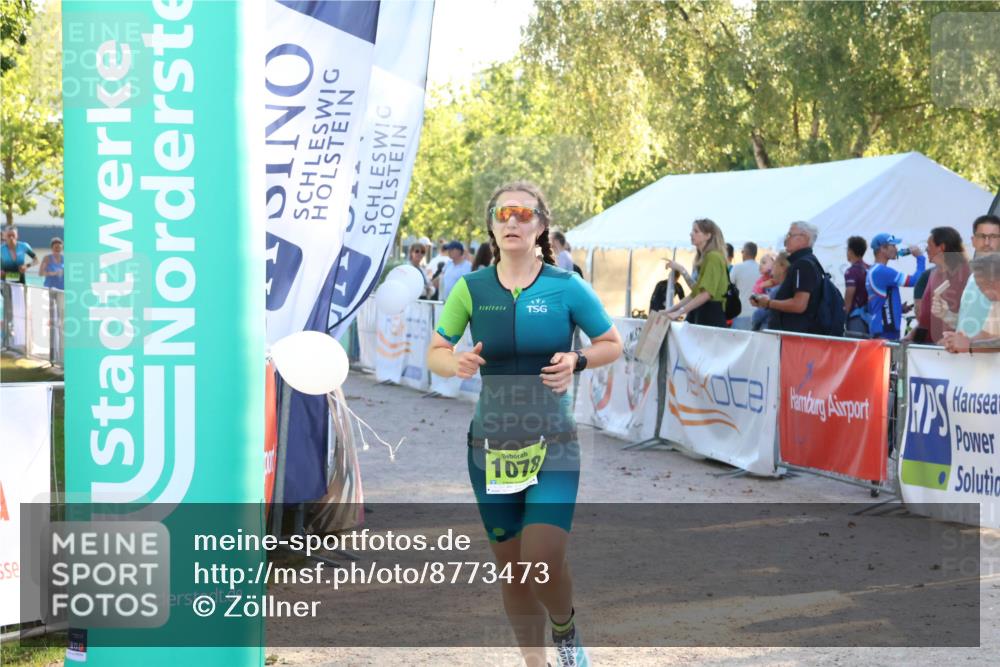 07.09.2025 - 19. Norderstedt Triathlon Zöllner http://msf.ph/oto/8773473 07.09.2025 16:53:02 Ziel 1046, 1078 meine-sportfotos.de