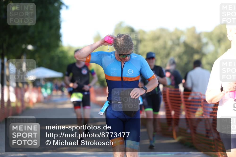 07.09.2025 - 19. Norderstedt Triathlon Michael Strokosch http://msf.ph/oto/8773477 07.09.2025 16:37:23 Laufen 425, 931, 936, 1095, 1556 meine-sportfotos.de