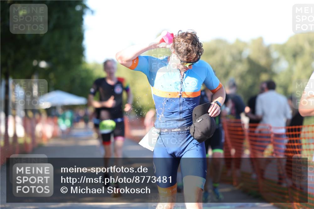 07.09.2025 - 19. Norderstedt Triathlon Michael Strokosch http://msf.ph/oto/8773481 07.09.2025 16:37:23 Laufen 425, 931, 936, 1095, 1556 meine-sportfotos.de