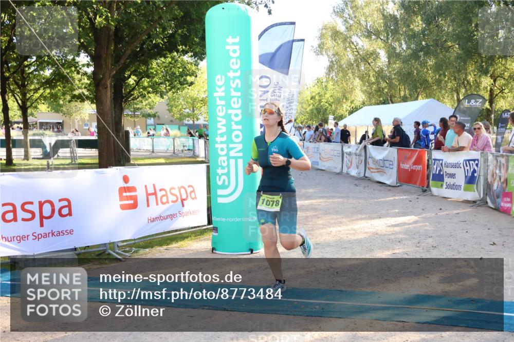 07.09.2025 - 19. Norderstedt Triathlon Zöllner http://msf.ph/oto/8773484 07.09.2025 16:53:03 Ziel 1046, 1078 meine-sportfotos.de
