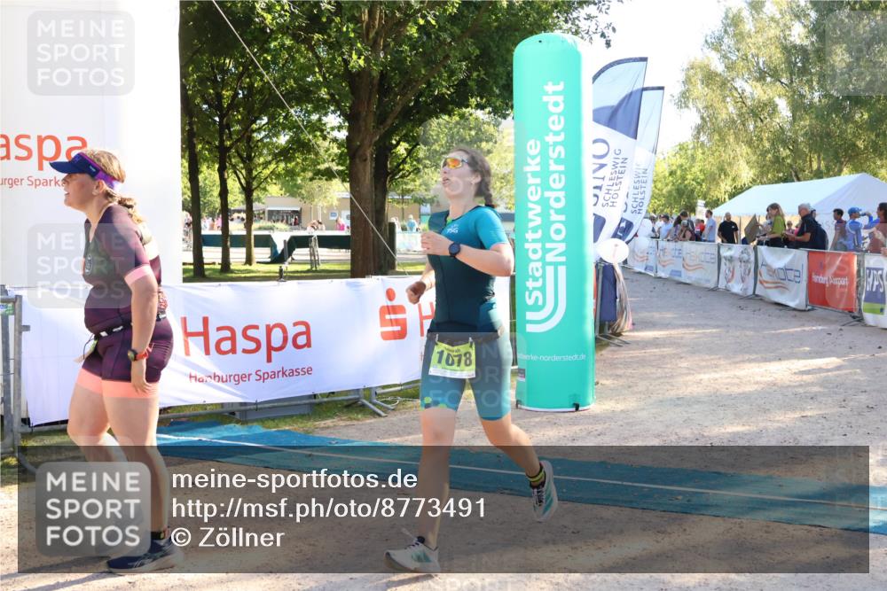 07.09.2025 - 19. Norderstedt Triathlon Zöllner http://msf.ph/oto/8773491 07.09.2025 16:53:04 Ziel 1078 meine-sportfotos.de