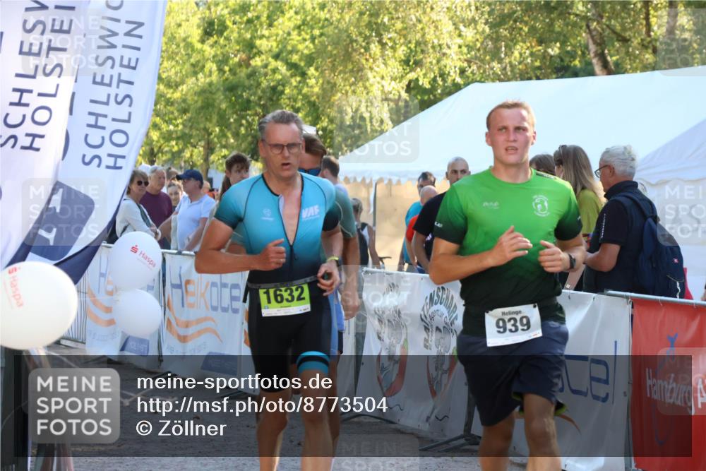 07.09.2025 - 19. Norderstedt Triathlon Zöllner http://msf.ph/oto/8773504 07.09.2025 16:53:10 Ziel 939, 1632 meine-sportfotos.de