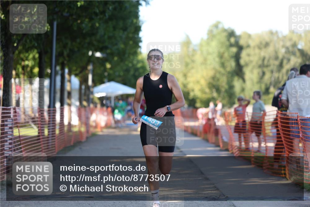 07.09.2025 - 19. Norderstedt Triathlon Michael Strokosch http://msf.ph/oto/8773507 07.09.2025 16:37:29 Laufen 931 meine-sportfotos.de