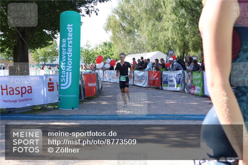 07.09.2025 - 19. Norderstedt Triathlon Zöllner http://msf.ph/oto/8773509 07.09.2025 10:56:55 Ziel 651 meine-sportfotos.de