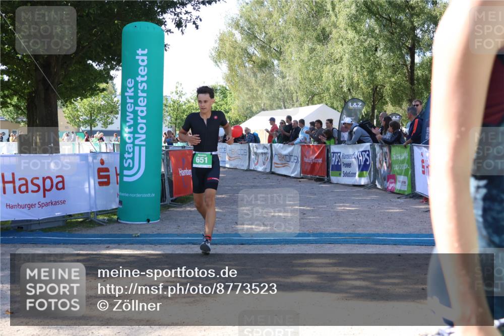 07.09.2025 - 19. Norderstedt Triathlon Zöllner http://msf.ph/oto/8773523 07.09.2025 10:56:56 Ziel 651 meine-sportfotos.de