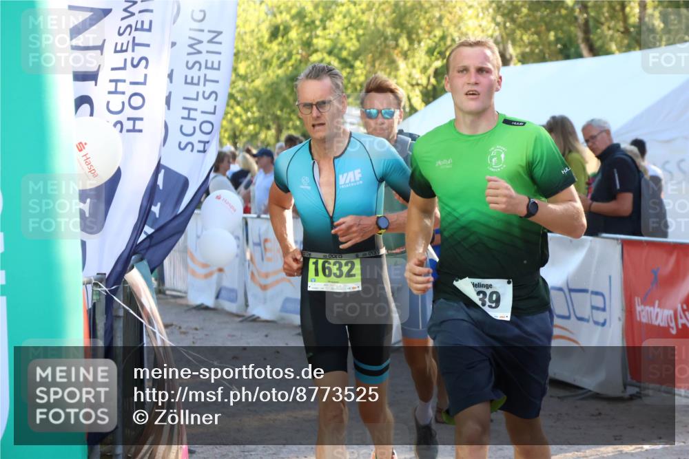 07.09.2025 - 19. Norderstedt Triathlon Zöllner http://msf.ph/oto/8773525 07.09.2025 16:53:11 Ziel 939, 1632 meine-sportfotos.de
