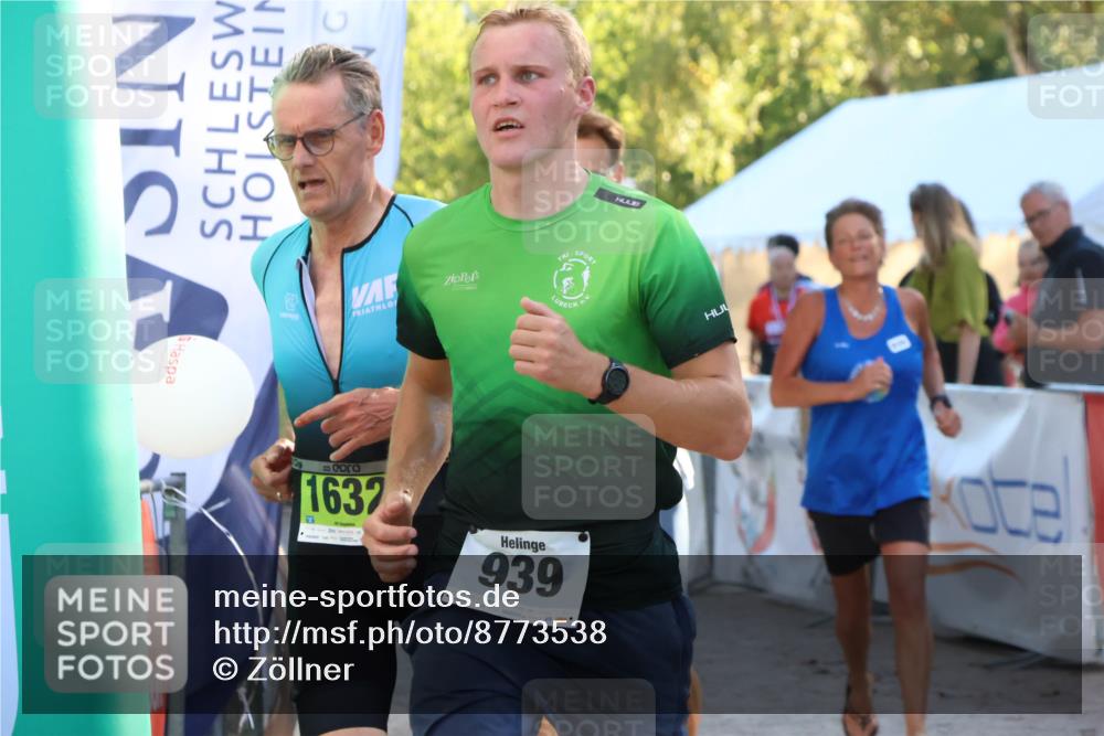 07.09.2025 - 19. Norderstedt Triathlon Zöllner http://msf.ph/oto/8773538 07.09.2025 16:53:12 Ziel 939, 1632 meine-sportfotos.de