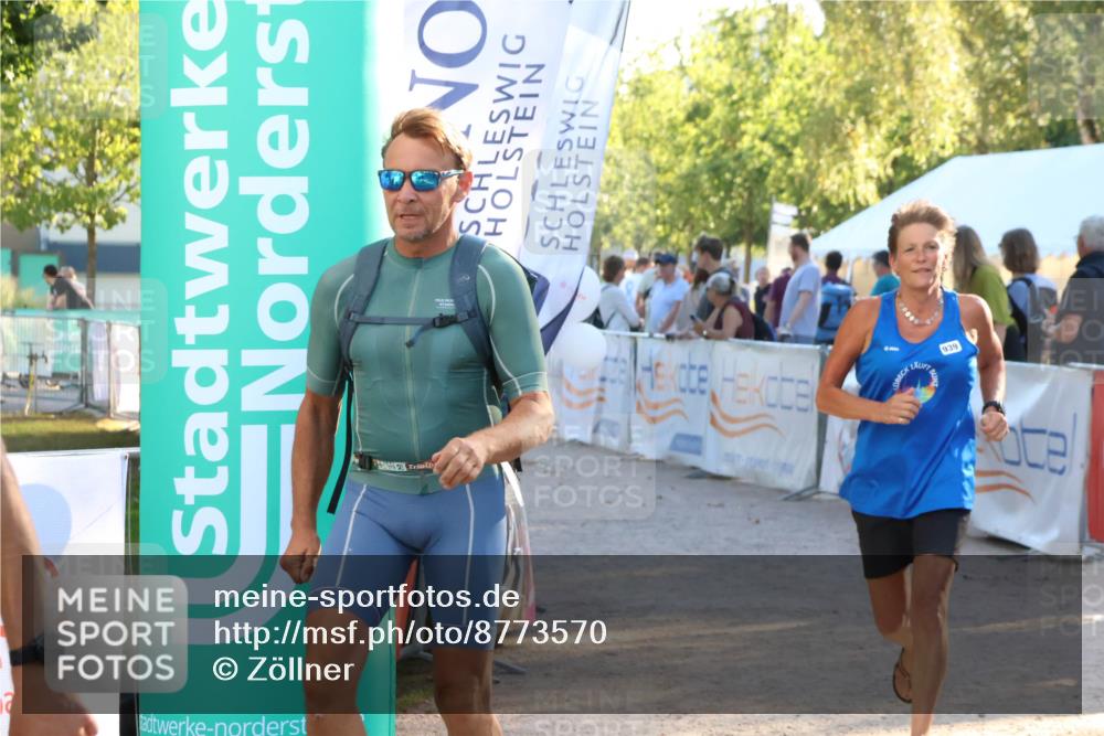07.09.2025 - 19. Norderstedt Triathlon Zöllner http://msf.ph/oto/8773570 07.09.2025 16:53:13 Ziel 939, 943, 1632 meine-sportfotos.de