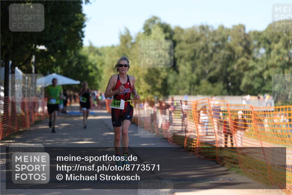 07.09.2025 - 19. Norderstedt Triathlon Michael Strokosch http://msf.ph/oto/8773571 07.09.2025 15:40:10 Laufen 440, 463, 1466 meine-sportfotos.de