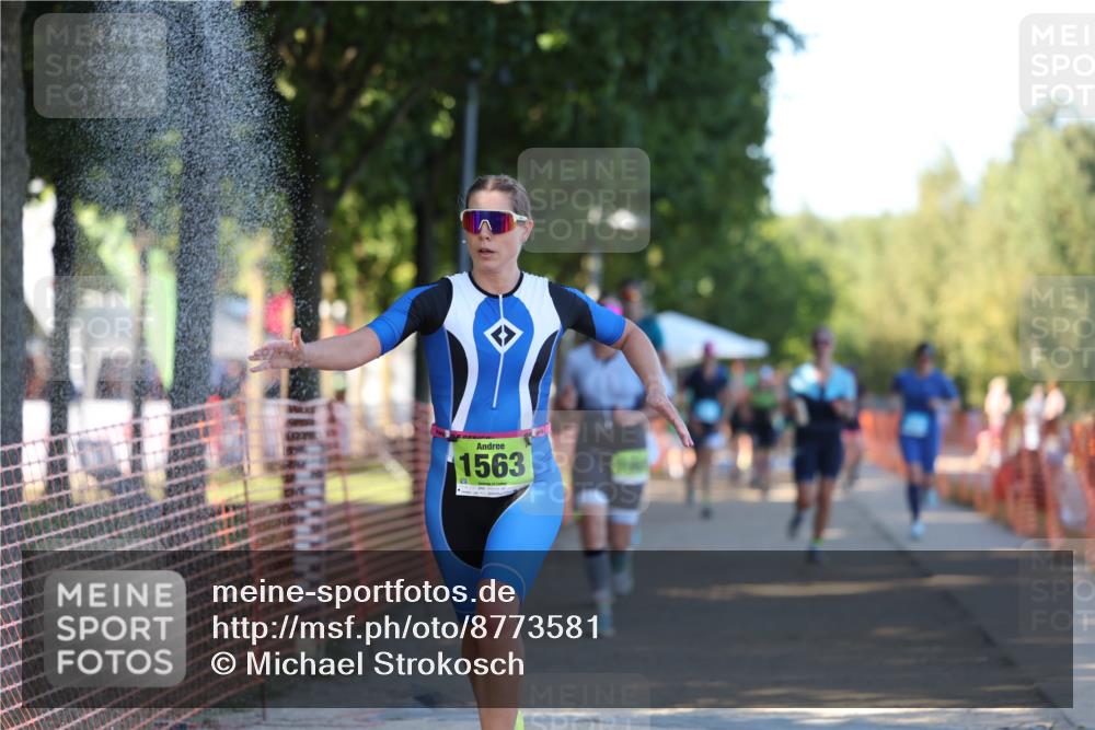 07.09.2025 - 19. Norderstedt Triathlon Michael Strokosch http://msf.ph/oto/8773581 07.09.2025 16:37:50 Laufen 529, 947, 1068, 1094, 1454, 1563, 1607 meine-sportfotos.de