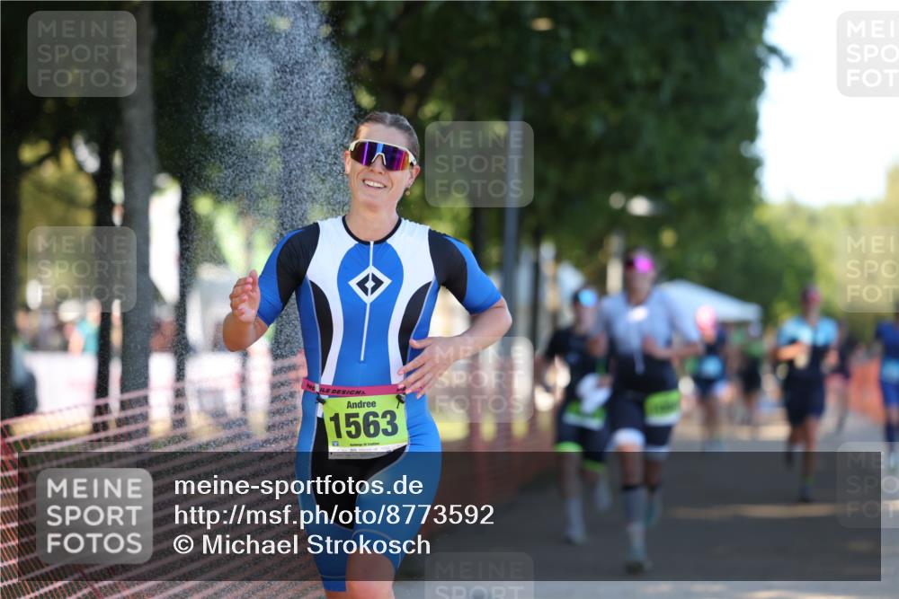 07.09.2025 - 19. Norderstedt Triathlon Michael Strokosch http://msf.ph/oto/8773592 07.09.2025 16:37:50 Laufen 529, 947, 1068, 1094, 1454, 1563, 1607 meine-sportfotos.de