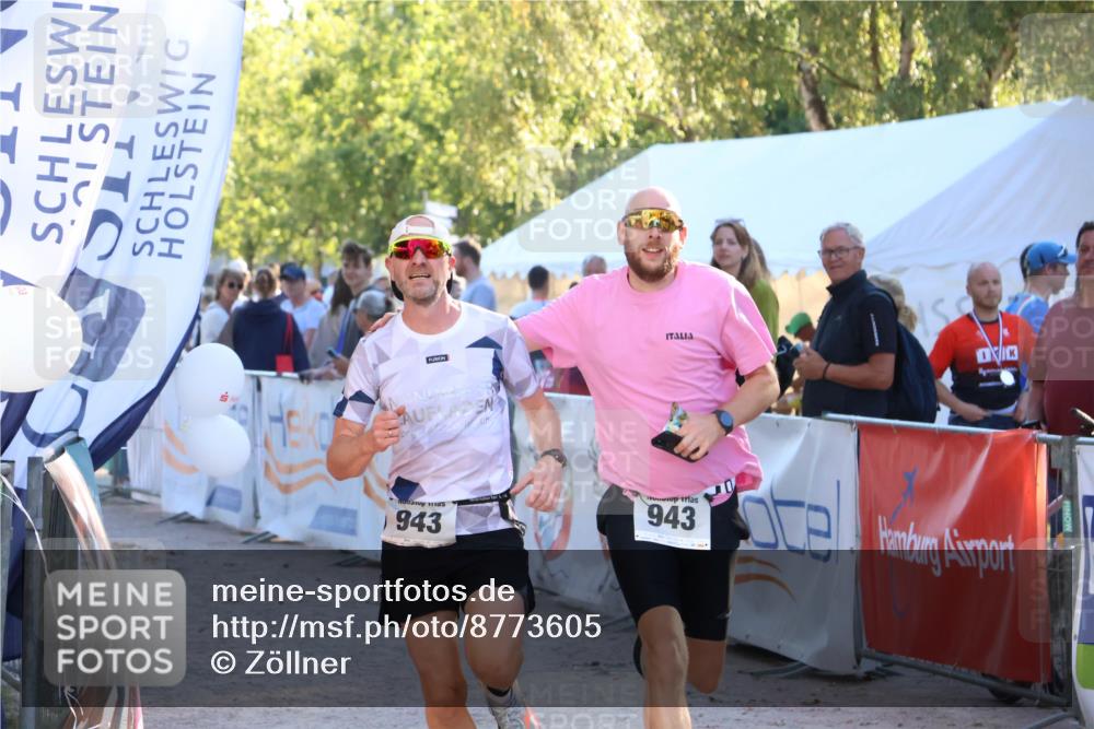 07.09.2025 - 19. Norderstedt Triathlon Zöllner http://msf.ph/oto/8773605 07.09.2025 16:53:17 Ziel 939, 943, 1632 meine-sportfotos.de