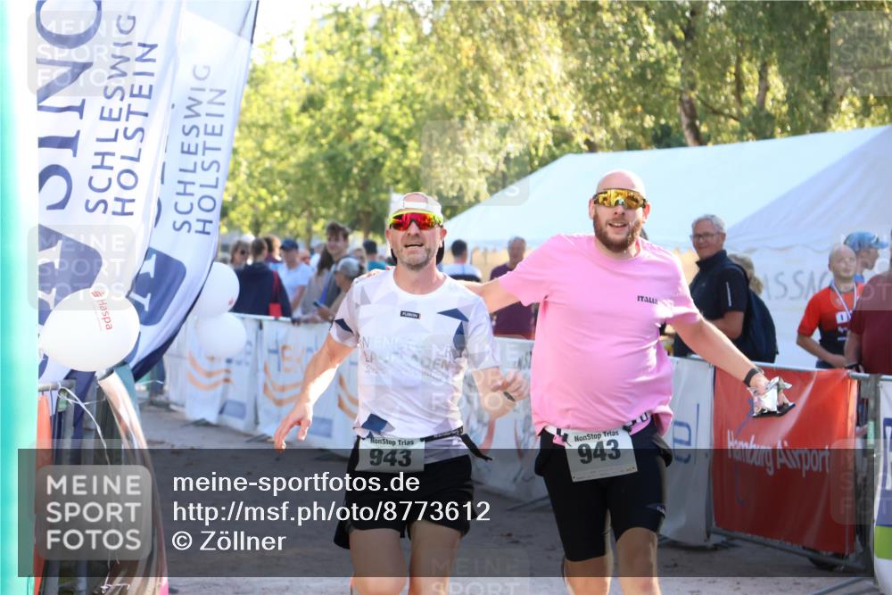07.09.2025 - 19. Norderstedt Triathlon Zöllner http://msf.ph/oto/8773612 07.09.2025 16:53:17 Ziel 939, 943, 1632 meine-sportfotos.de