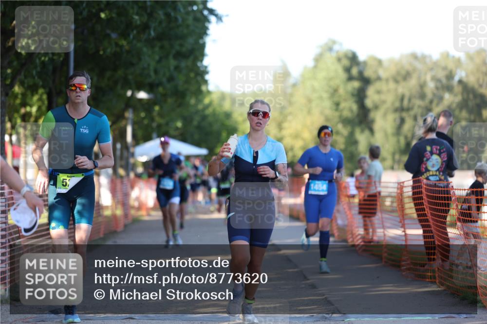 07.09.2025 - 19. Norderstedt Triathlon Michael Strokosch http://msf.ph/oto/8773620 07.09.2025 16:37:54 Laufen 529, 1068, 1094, 1454, 1470, 1554, 1563, 1607 meine-sportfotos.de