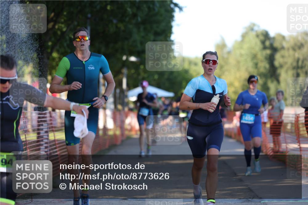 07.09.2025 - 19. Norderstedt Triathlon Michael Strokosch http://msf.ph/oto/8773626 07.09.2025 16:37:54 Laufen 529, 1068, 1094, 1454, 1470, 1554, 1563, 1607 meine-sportfotos.de