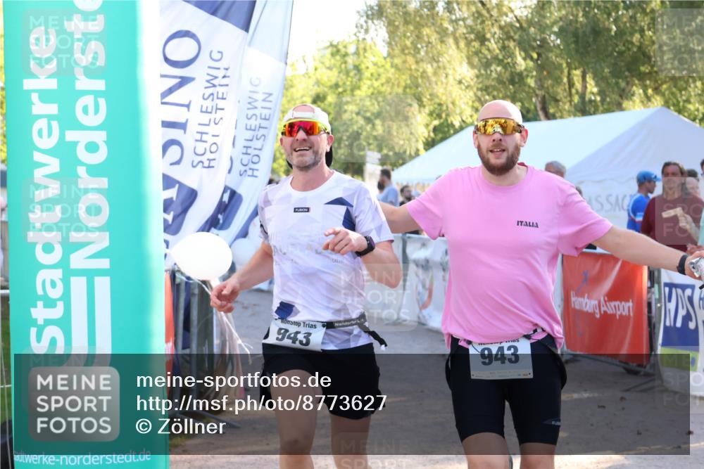07.09.2025 - 19. Norderstedt Triathlon Zöllner http://msf.ph/oto/8773627 07.09.2025 16:53:18 Ziel 939, 943, 1632 meine-sportfotos.de