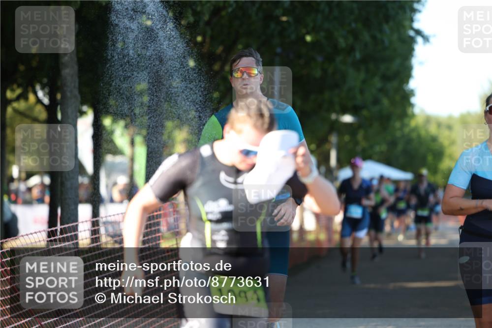 07.09.2025 - 19. Norderstedt Triathlon Michael Strokosch http://msf.ph/oto/8773631 07.09.2025 16:37:55 Laufen 529, 1068, 1094, 1454, 1470, 1554, 1607 meine-sportfotos.de