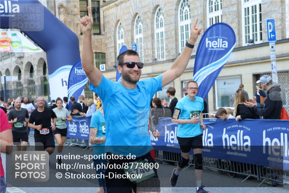 07.09.2025 - BARMER Alsterlauf Strokosch-Dieckow http://msf.ph/oto/8773690 07.09.2025 10:09:01 Ziel 2793, 3007, 3254, 3318, 3340, 3341, 3342, 3603, 3674, 3825, 4296, 4311, 4377, 4421, 4435, 5131, 5188, 5263, 5821, 8289, 8365 meine-sportfotos.de