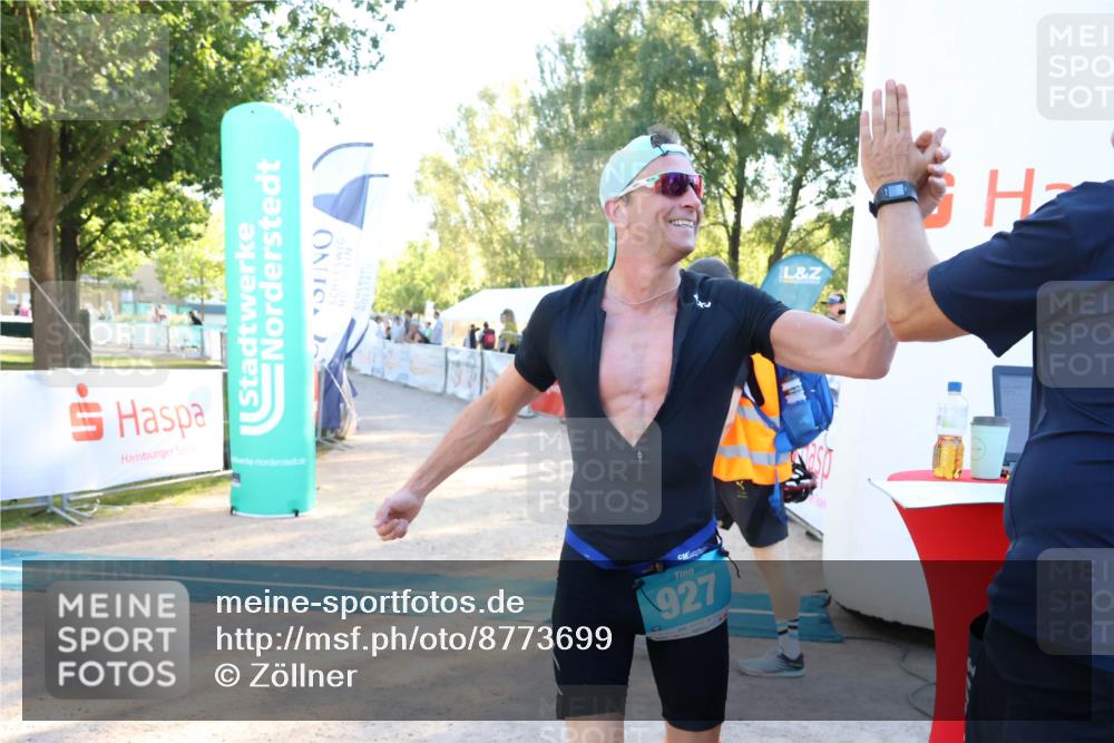 07.09.2025 - 19. Norderstedt Triathlon Zöllner http://msf.ph/oto/8773699 07.09.2025 16:53:31 Ziel 927 meine-sportfotos.de