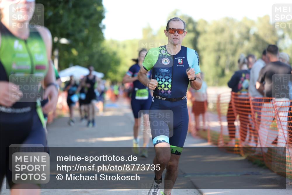 07.09.2025 - 19. Norderstedt Triathlon Michael Strokosch http://msf.ph/oto/8773735 07.09.2025 16:38:06 Laufen 453, 871, 923, 1046, 1092, 1494 meine-sportfotos.de