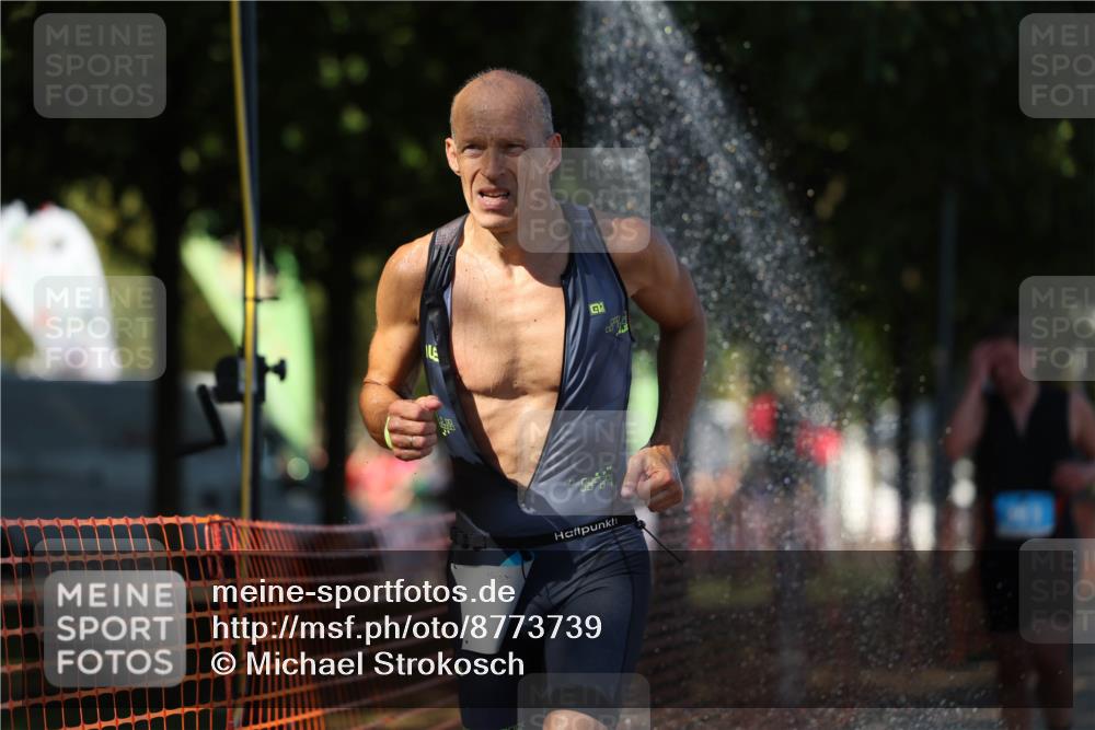 07.09.2025 - 19. Norderstedt Triathlon Michael Strokosch http://msf.ph/oto/8773739 07.09.2025 15:40:46 Laufen 363 meine-sportfotos.de