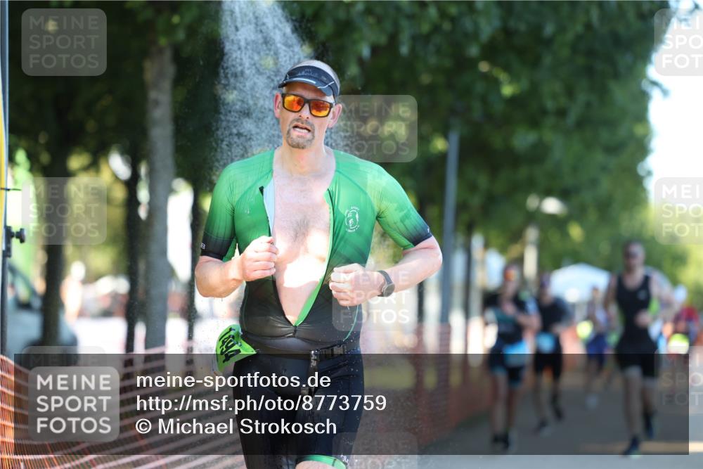 07.09.2025 - 19. Norderstedt Triathlon Michael Strokosch http://msf.ph/oto/8773759 07.09.2025 16:38:10 Laufen 536, 871, 923, 1092, 1472, 1494, 1557, 1575 meine-sportfotos.de