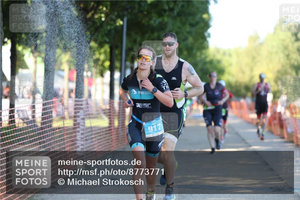 07.09.2025 - 19. Norderstedt Triathlon Michael Strokosch http://msf.ph/oto/8773771 07.09.2025 16:38:13 Laufen 536, 871, 1061, 1472, 1557, 1575 meine-sportfotos.de