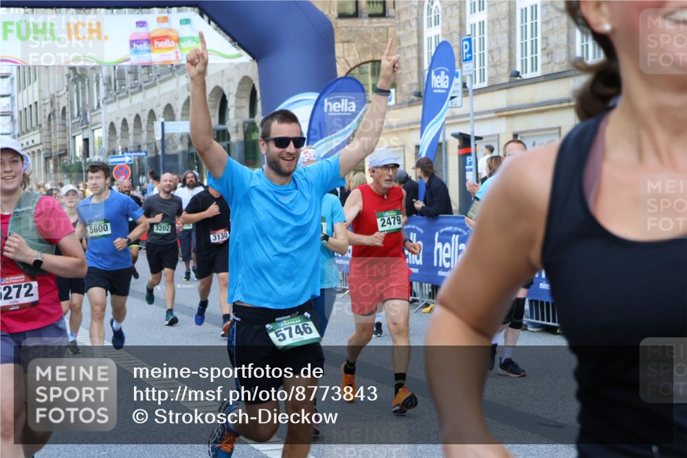 07.09.2025 - BARMER Alsterlauf Strokosch-Dieckow http://msf.ph/oto/8773843 07.09.2025 10:09:01 Ziel 2793, 3007, 3254, 3318, 3340, 3341, 3342, 3603, 3674, 3825, 4296, 4311, 4377, 4421, 4435, 5131, 5188, 5263, 5821, 8289, 8365 meine-sportfotos.de