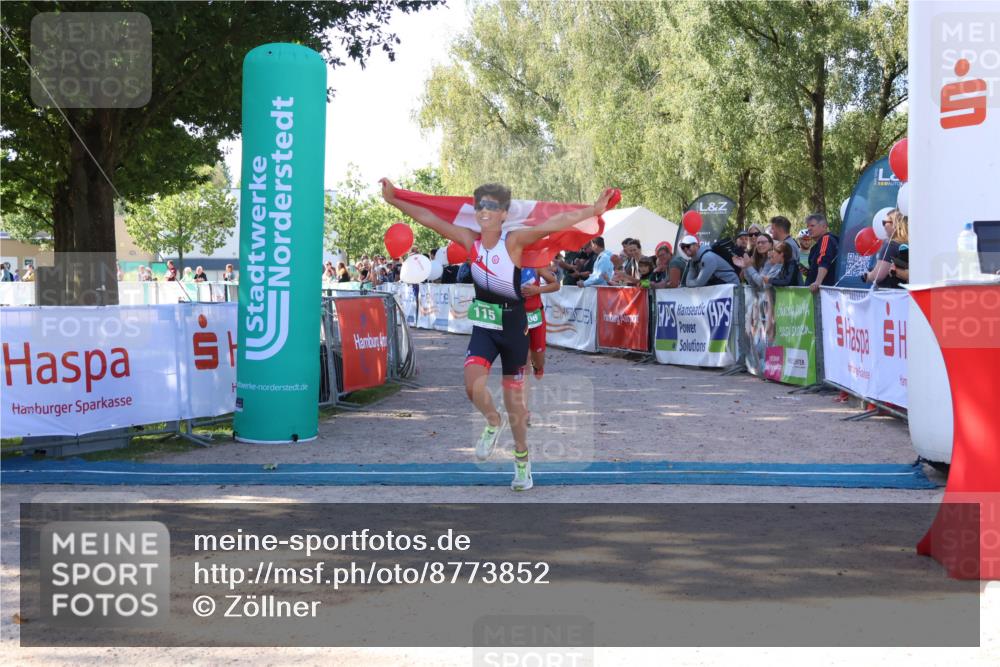 07.09.2025 - 19. Norderstedt Triathlon Zöllner http://msf.ph/oto/8773852 07.09.2025 10:58:15 Ziel 60, 108, 115, 638, 670 meine-sportfotos.de