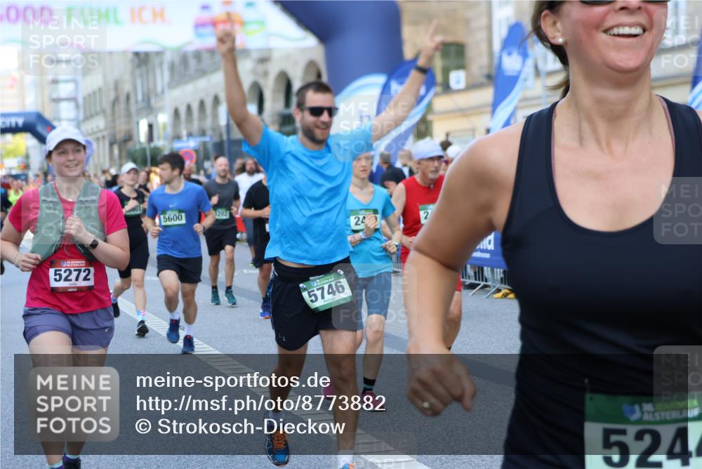 07.09.2025 - BARMER Alsterlauf Strokosch-Dieckow http://msf.ph/oto/8773882 07.09.2025 10:09:01 Ziel 2793, 3007, 3254, 3318, 3340, 3341, 3342, 3603, 3674, 3825, 4296, 4311, 4377, 4421, 4435, 5131, 5188, 5263, 5821, 8289, 8365 meine-sportfotos.de
