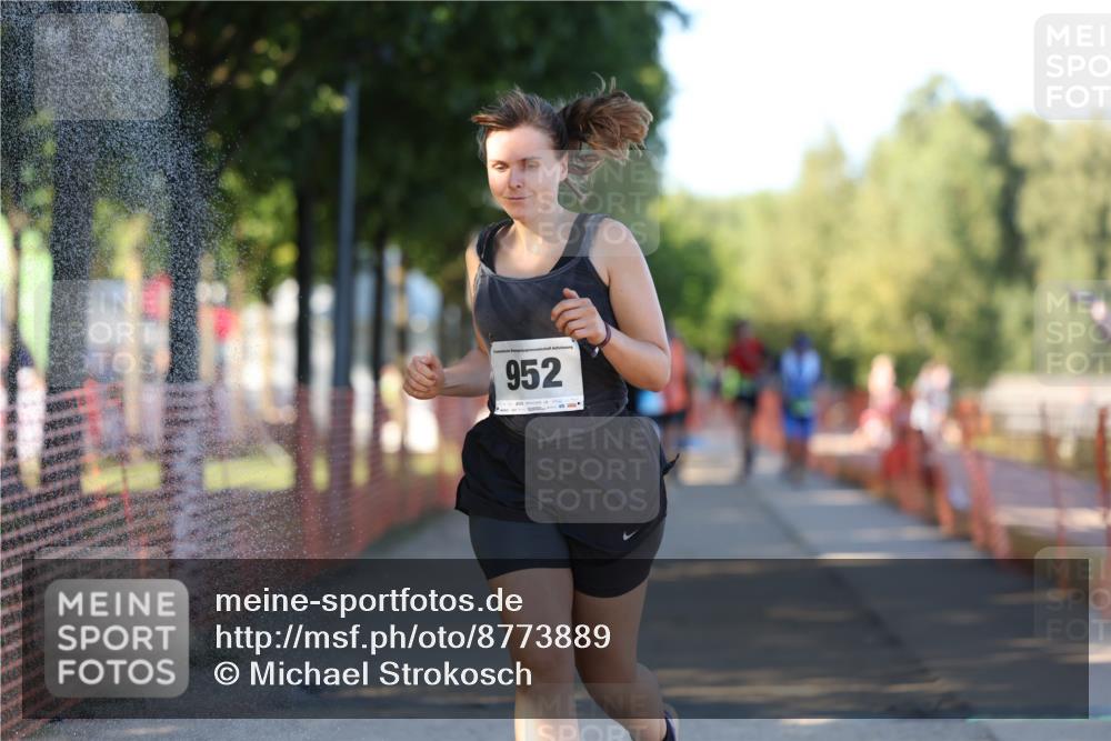 07.09.2025 - 19. Norderstedt Triathlon Michael Strokosch http://msf.ph/oto/8773889 07.09.2025 16:38:39 Laufen 883, 933, 952, 1044, 1625 meine-sportfotos.de