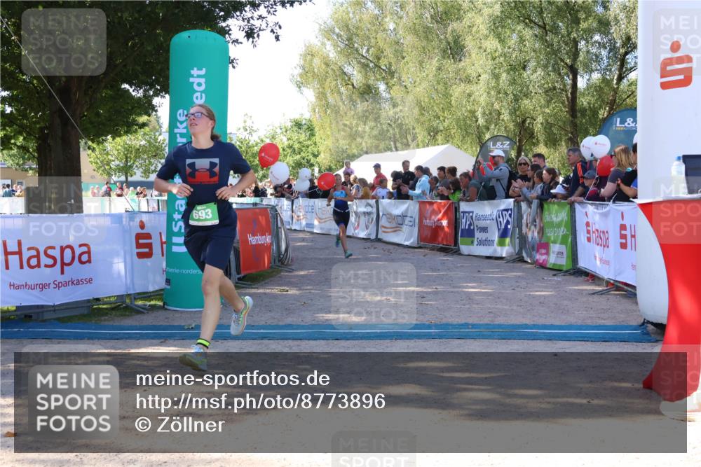 07.09.2025 - 19. Norderstedt Triathlon Zöllner http://msf.ph/oto/8773896 07.09.2025 10:58:34 Ziel 57, 693 meine-sportfotos.de