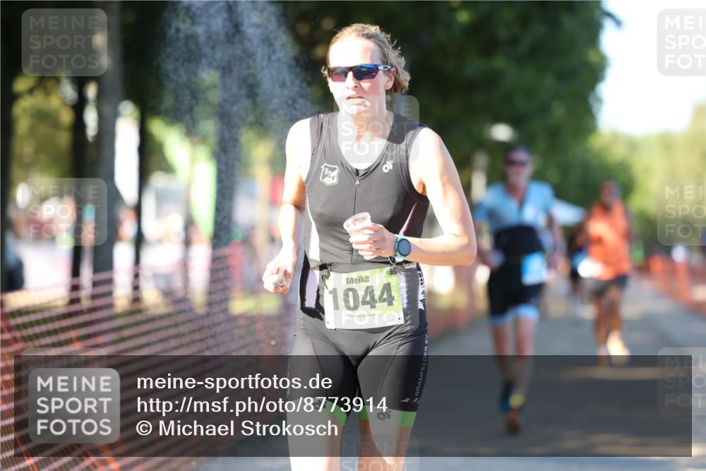 07.09.2025 - 19. Norderstedt Triathlon Michael Strokosch http://msf.ph/oto/8773914 07.09.2025 16:38:43 Laufen 432, 883, 929, 933, 1044, 1562, 1585 meine-sportfotos.de