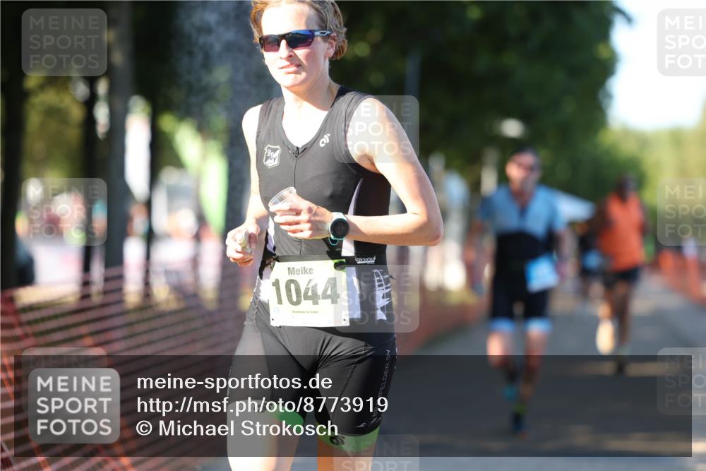 07.09.2025 - 19. Norderstedt Triathlon Michael Strokosch http://msf.ph/oto/8773919 07.09.2025 16:38:43 Laufen 432, 883, 929, 933, 1044, 1562, 1585 meine-sportfotos.de